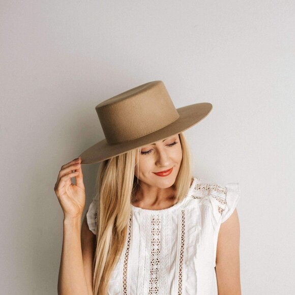 Gigi Pip Dahlia Boater Hat EUC Size M/L 59 Tan main image 4